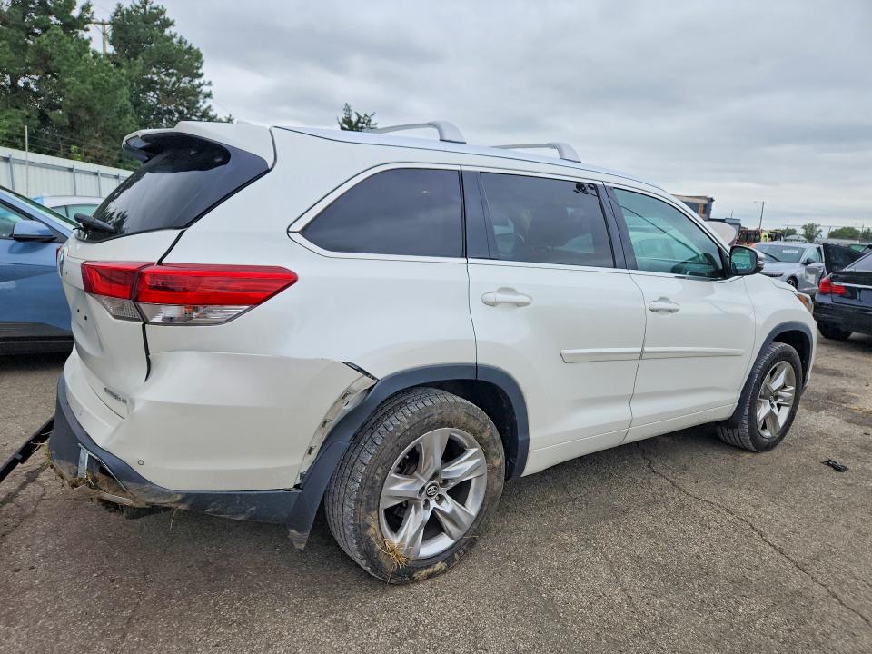 Продажа на аукционе авто 2018 Toyota Highlander, vin: 5TDDZRFH6JS866115, номер лота: 69293916