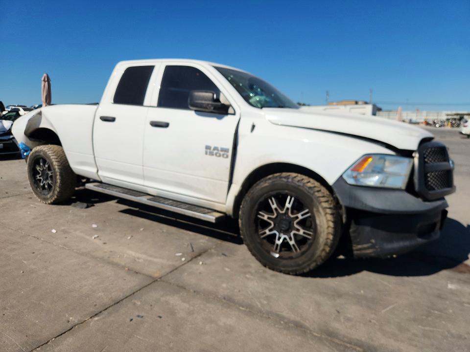 67670256 :رقم المزاد ، 1C6RR6FG9JS304171 vin ، 2018 Ram 1500 مزاد بيع