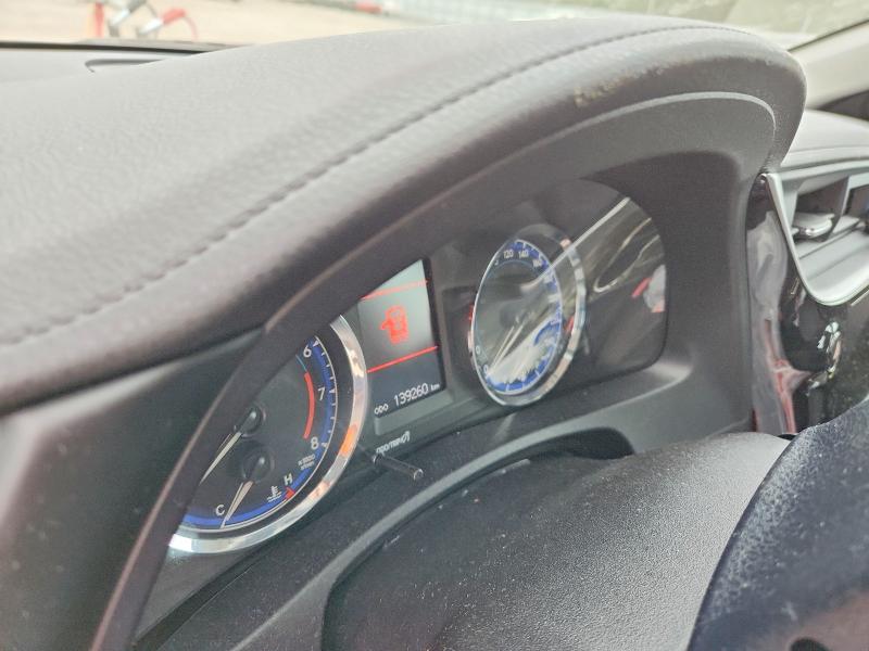 Auction sale of the 2018 Toyota Corolla, vin: 2T1BURHE3JC005833, lot number: 70865156
