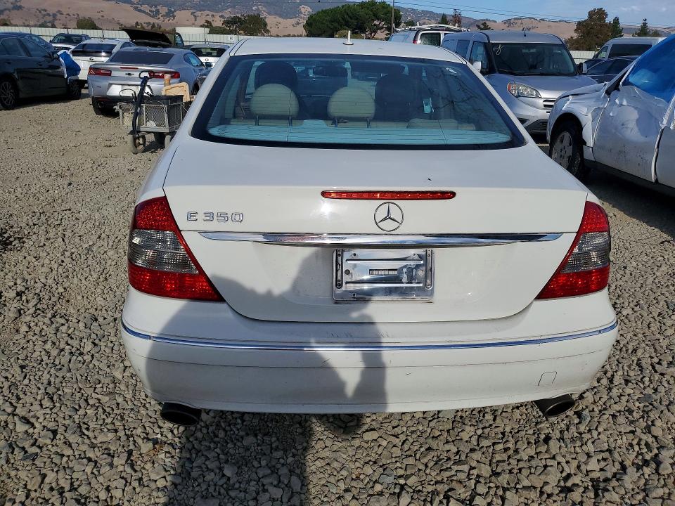 Продажа на аукционе авто 2008 Mercedes-benz E, vin: WDBUF56X08B288585, номер лота: 68191826