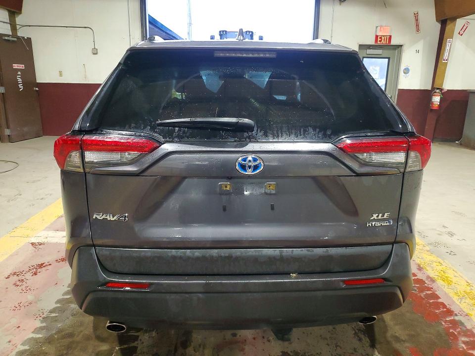 2022 Toyota Rav4 მანქანა იყიდება აუქციონზე, vin: JTMRWRFV6NJ055695, აუქციონის ნომერი: 70407586