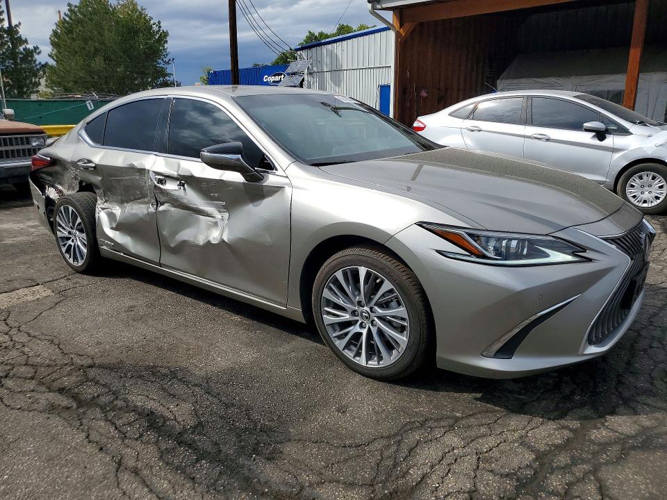 69422436 :رقم المزاد ، 58ADA1C18MU003157 vin ، 2021 Lexus Es مزاد بيع