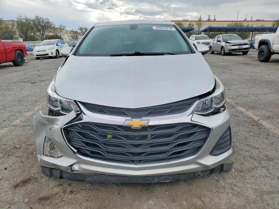 69623216 :رقم المزاد ، 3G1BC6SM9KS603746 vin ، 2019 Chevrolet Cruze مزاد بيع