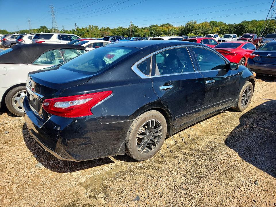 2018 Nissan Altima მანქანა იყიდება აუქციონზე, vin: 1N4AL3AP6JC257775, აუქციონის ნომერი: 69749366