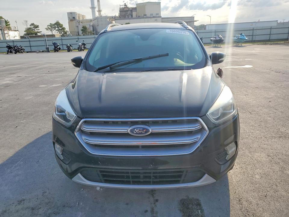2017 Ford Escape მანქანა იყიდება აუქციონზე, vin: 1FMCU9JD8HUC89734, აუქციონის ნომერი: 70690316