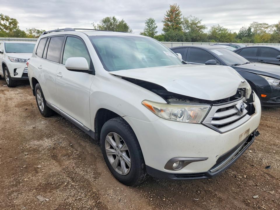 2013 Toyota Highlander მანქანა იყიდება აუქციონზე, vin: 5TDBK3EH8DS212067, აუქციონის ნომერი: 69158656