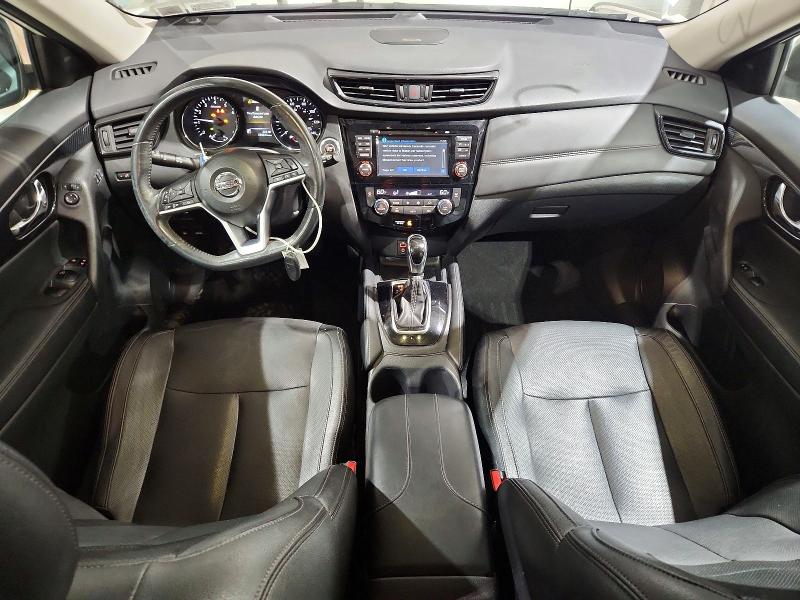 69549566 :رقم المزاد ، 5N1AT2MVXHC811677 vin ، 2017 Nissan Rogue مزاد بيع