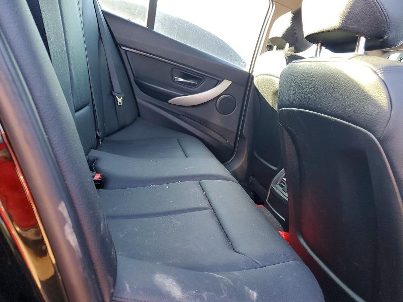 70149276 :رقم المزاد ، WBA3C3G51FNS74338 vin ، 2015 Bmw 320 مزاد بيع