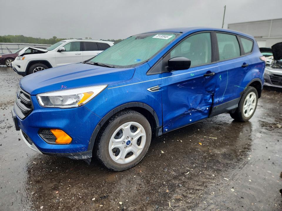 70130946 :رقم المزاد ، 1FMCU0F75HUB22763 vin ، 2017 Ford Escape مزاد بيع