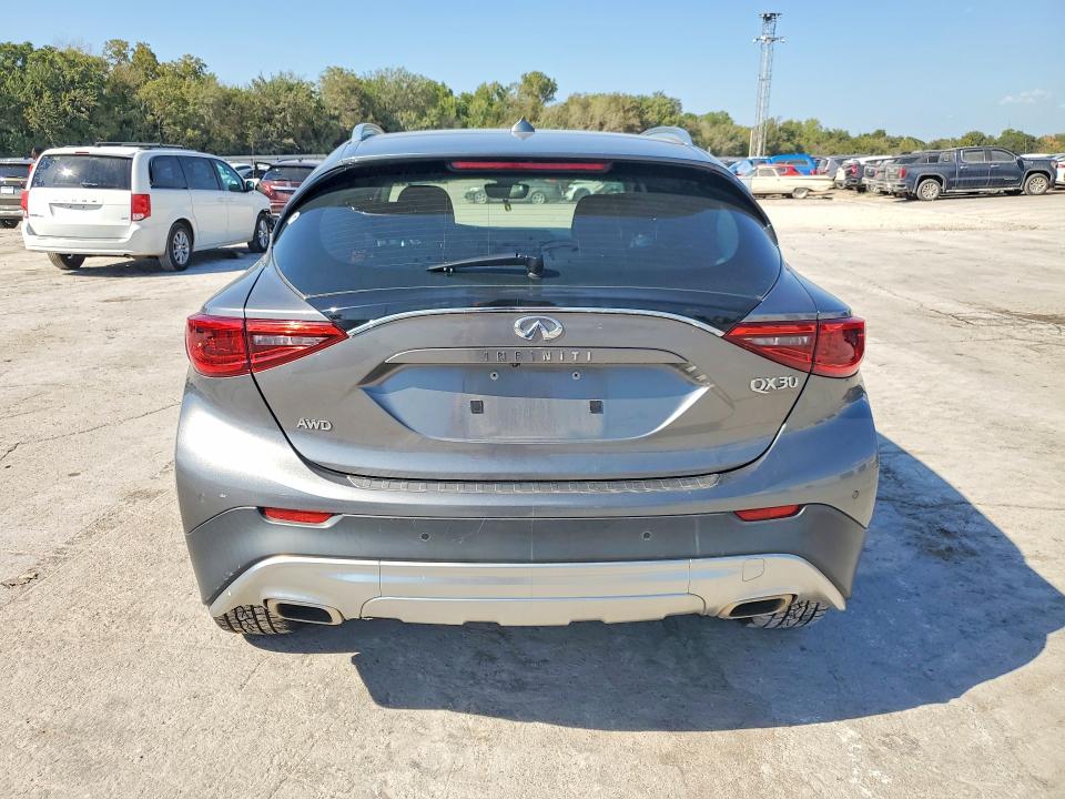 68644076 :رقم المزاد ، SJKCH5CR5HA037366 vin ، 2017 Infiniti Qx30 مزاد بيع