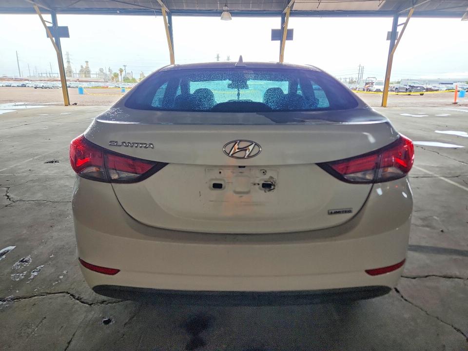 68877186 :رقم المزاد ، 5NPDH4AE2FH623997 vin ، 2015 Hyundai Elantra مزاد بيع