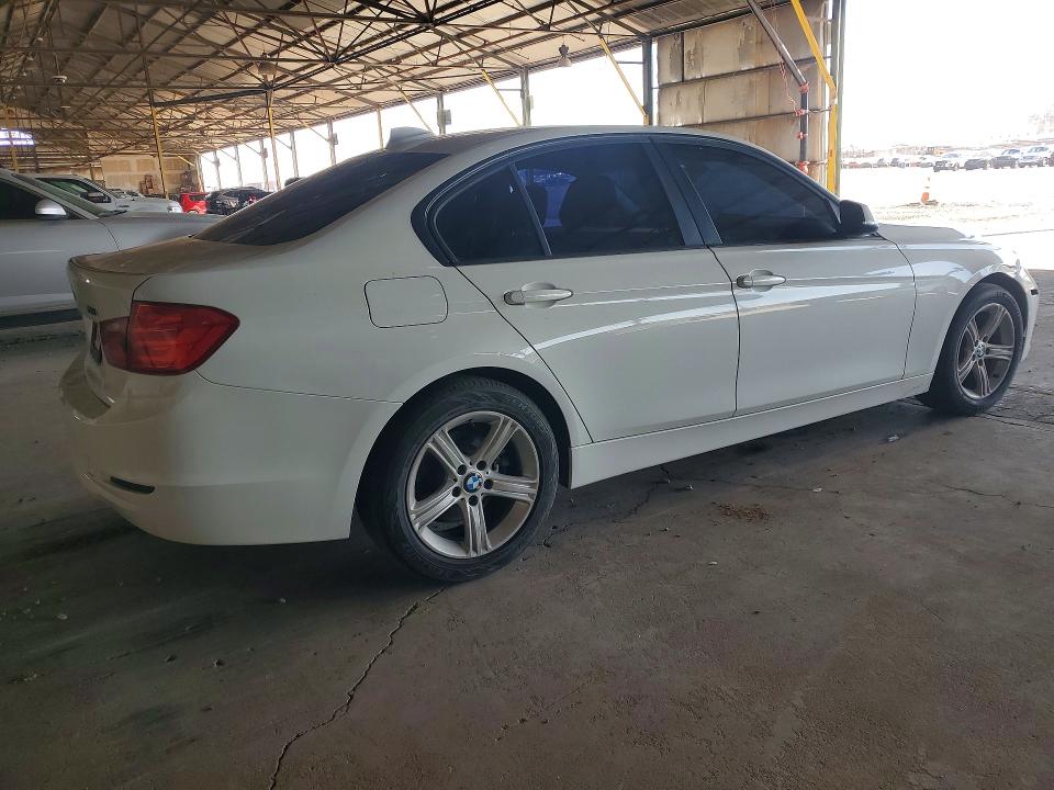 68844986 :رقم المزاد ، WBA3C1C52CF434033 vin ، 2012 Bmw 328 مزاد بيع
