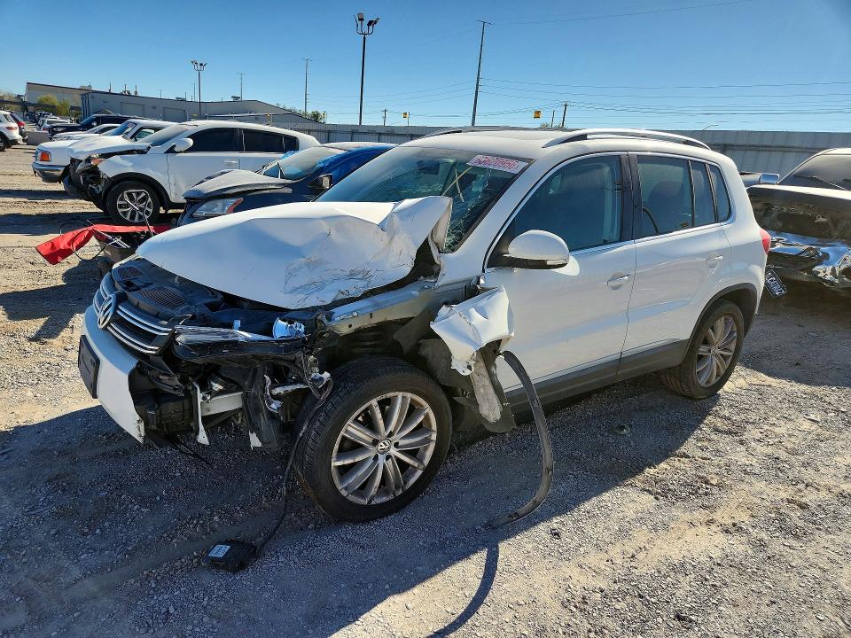 63620956 :رقم المزاد ، WVGAV3AX4DW601221 vin ، 2013 Volkswagen Tiguan مزاد بيع