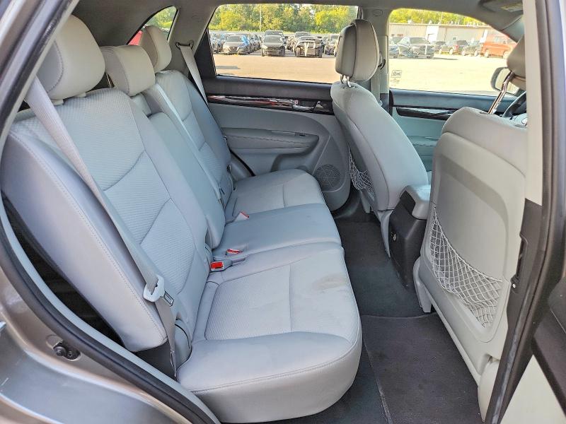 67749126 :رقم المزاد ، 5XYKT3A18BG046049 vin ، 2011 Kia Sorento مزاد بيع