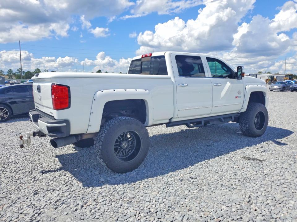 Продажа на аукционе авто 2018 Chevrolet Silverado, vin: 1GC1KWEY2JF198191, номер лота: 69690416