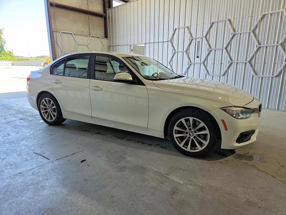 67356566 :رقم المزاد ، WBA8A9C54GK615612 vin ، 2016 Bmw 320 مزاد بيع