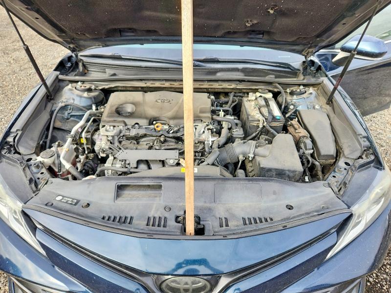 69633456 :رقم المزاد ، 4T1B11HK8KU235030 vin ، 2019 Toyota Camry مزاد بيع