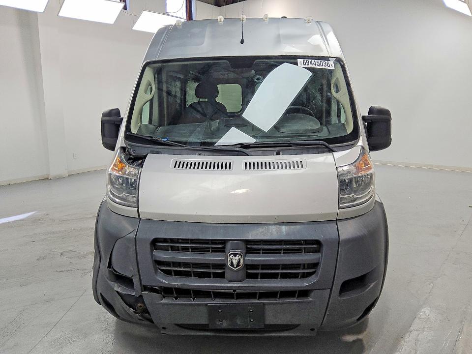 69445036 :رقم المزاد ، 3C6TRVDG8JE101147 vin ، 2018 Ram Promaster 2500 مزاد بيع