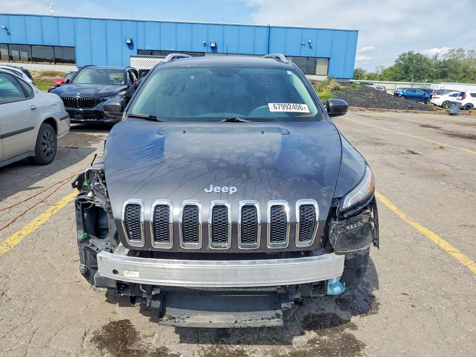67992406 :رقم المزاد ، 1C4PJMDS3FW764526 vin ، 2015 Jeep Cherokee مزاد بيع