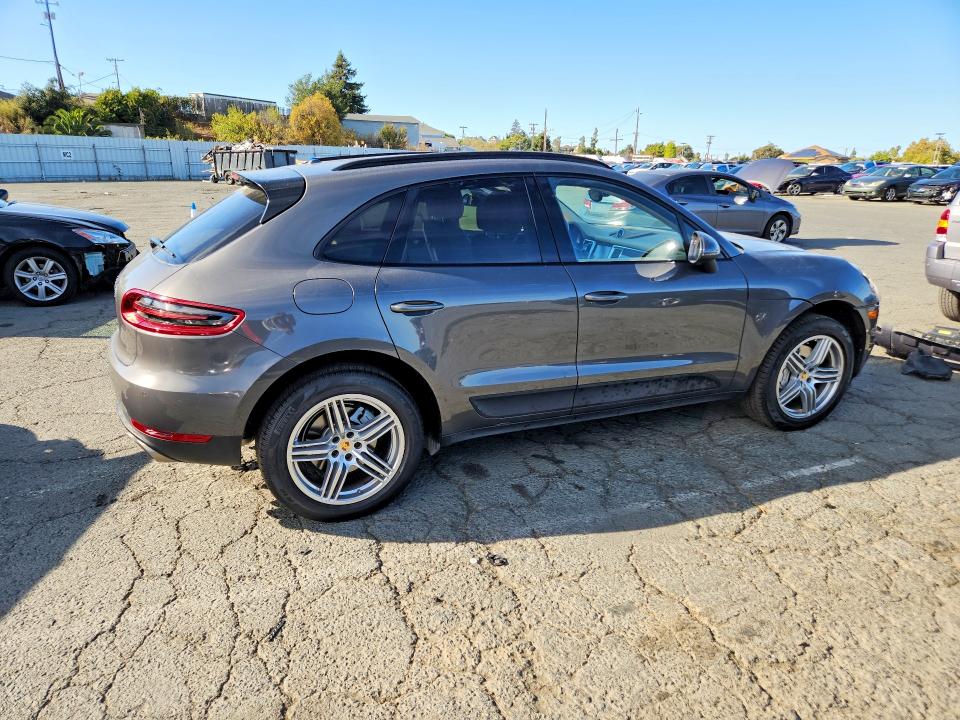68087516 :رقم المزاد ، WP1AB2A51GLB44619 vin ، 2016 Porsche Macan مزاد بيع