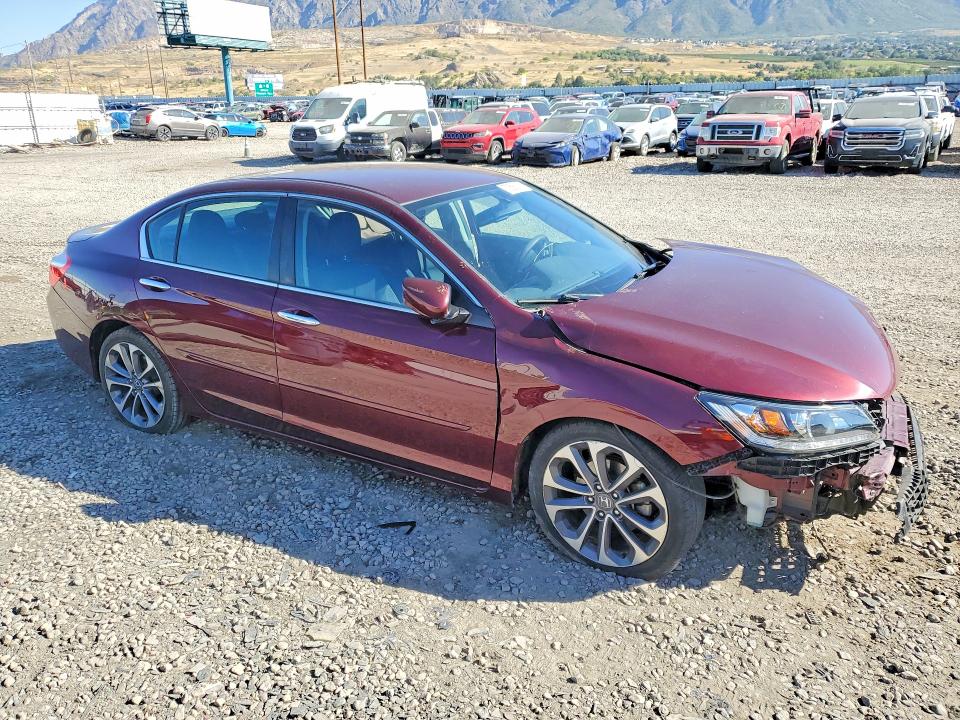 70683836 :رقم المزاد ، 1HGCR2F51FA164542 vin ، 2015 Honda Accord مزاد بيع