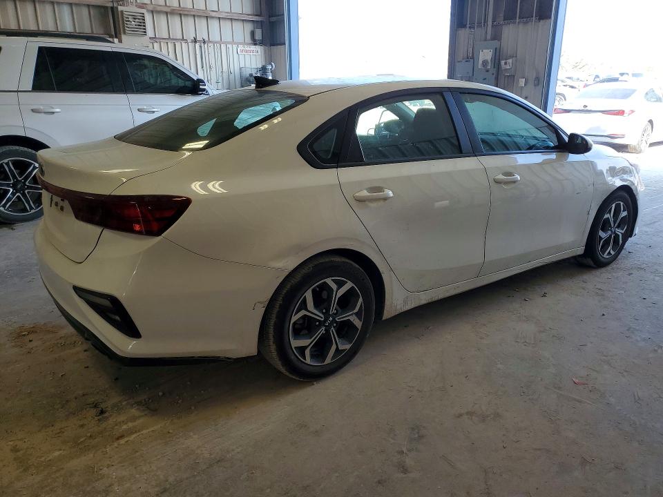 70555946 :رقم المزاد ، 3KPF24AD5LE239438 vin ، 2020 Kia Forte مزاد بيع