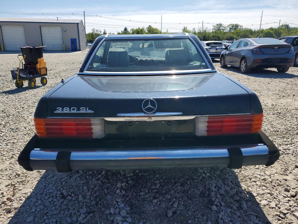 68288476 :رقم المزاد ، WDBBA45AXCB017555 vin ، 1982 Mercedes-benz 380 مزاد بيع