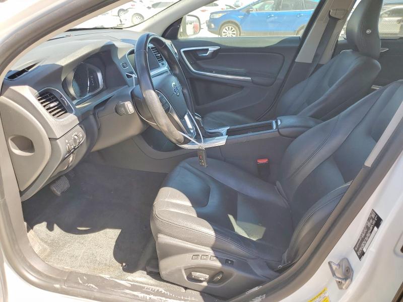 2017 Volvo S60 მანქანა იყიდება აუქციონზე, vin: LYV402TK9HB129878, აუქციონის ნომერი: 67741546