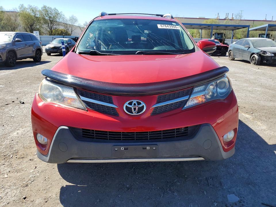 67843906 :رقم المزاد ، JTMDFREV6FD154464 vin ، 2015 Toyota Rav4 مزاد بيع