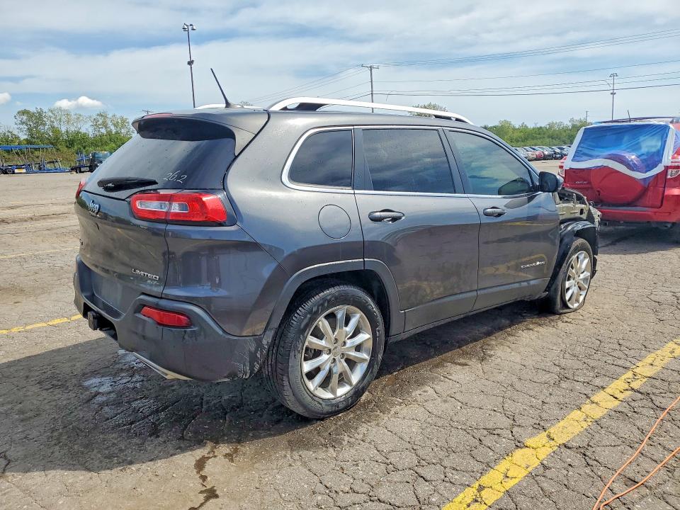 67992406 :رقم المزاد ، 1C4PJMDS3FW764526 vin ، 2015 Jeep Cherokee مزاد بيع