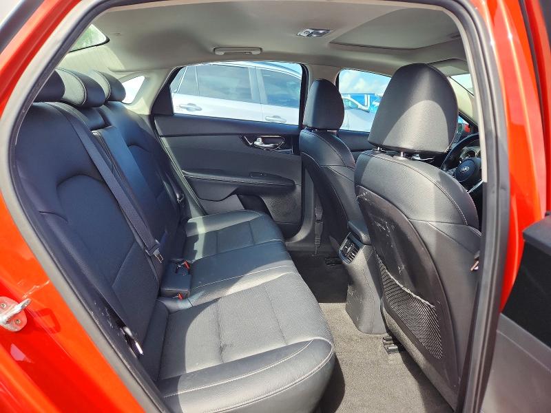 68562386 :رقم المزاد ، 3KPF54AD3KE084815 vin ، 2019 Kia Forte مزاد بيع