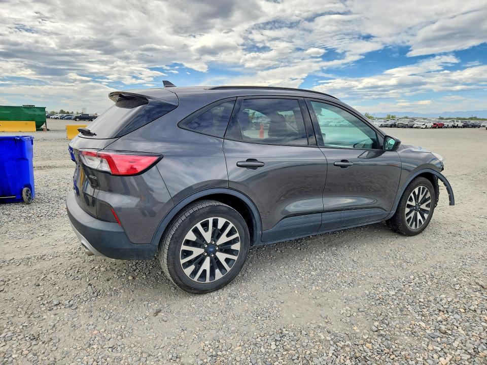68849806 :رقم المزاد ، 1FMCU9BZ1LUC30558 vin ، 2020 Ford Escape مزاد بيع