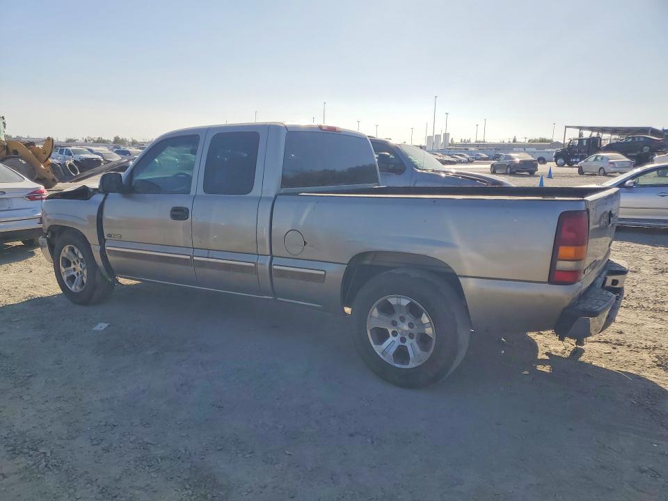 69031426 :رقم المزاد ، 2GCEC19V521283293 vin ، 2002 Chevrolet Silverado مزاد بيع