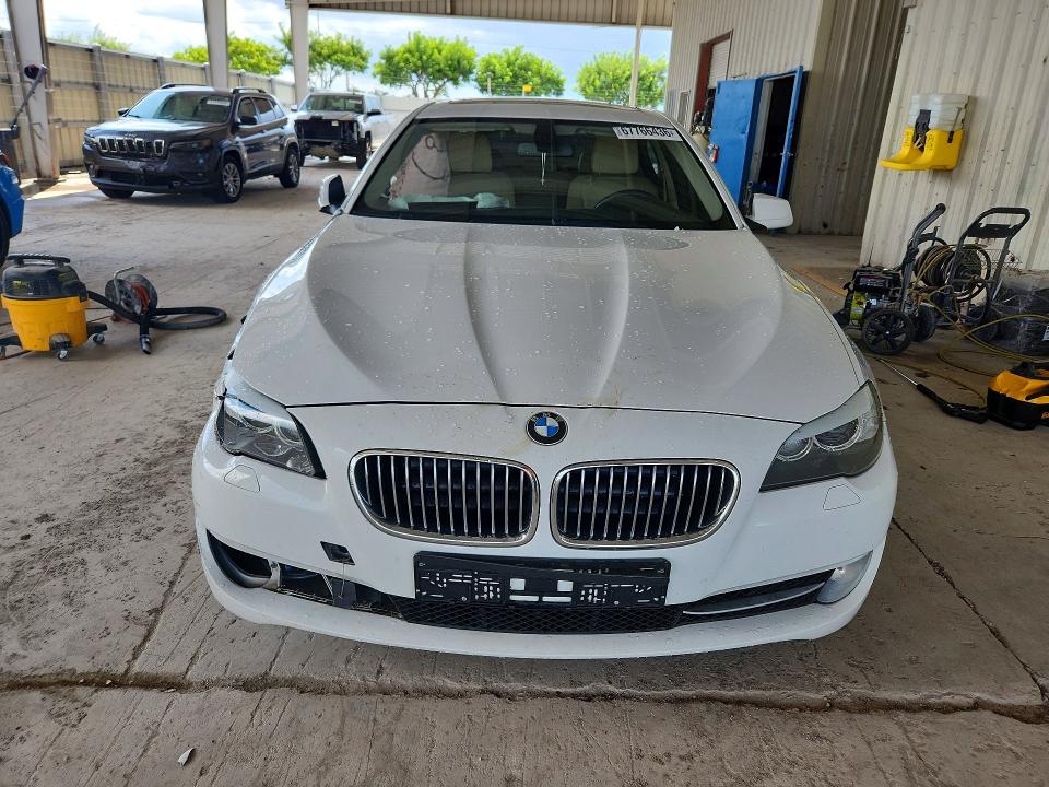 67766436 :رقم المزاد ، WBAXG5C5XCDX05767 vin ، 2012 Bmw 528 مزاد بيع