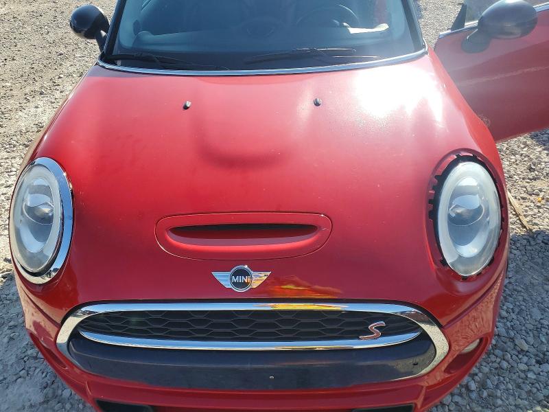 68104706 :رقم المزاد ، WMWXP7C5XF2A59080 vin ، 2015 Mini Cooper مزاد بيع
