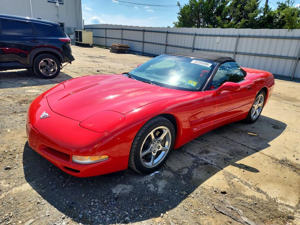 68203396 :رقم المزاد ، 1G1YY32G035135048 vin ، 2003 Chevrolet Corvette مزاد بيع