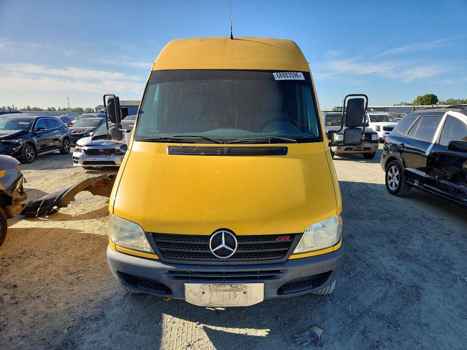 Продаж на аукціоні авто 2003 Sprinter 2500 Sprinter, vin: WD2YD742X35560884        , номер лоту: 68883596