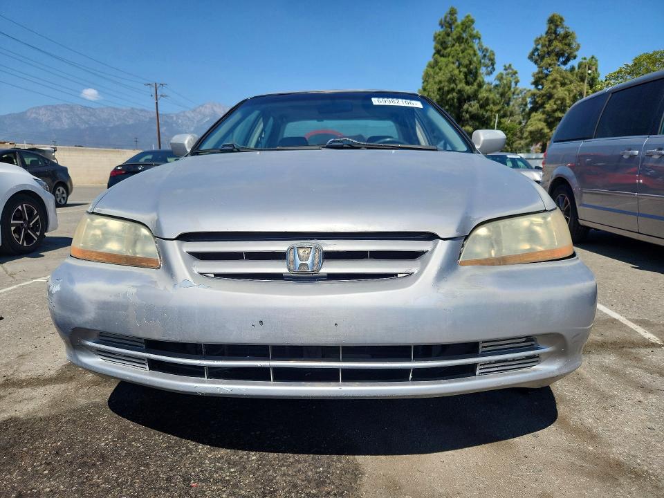 69982106 :رقم المزاد ، 1HGCG16591A012789 vin ، 2001 Honda Accord مزاد بيع