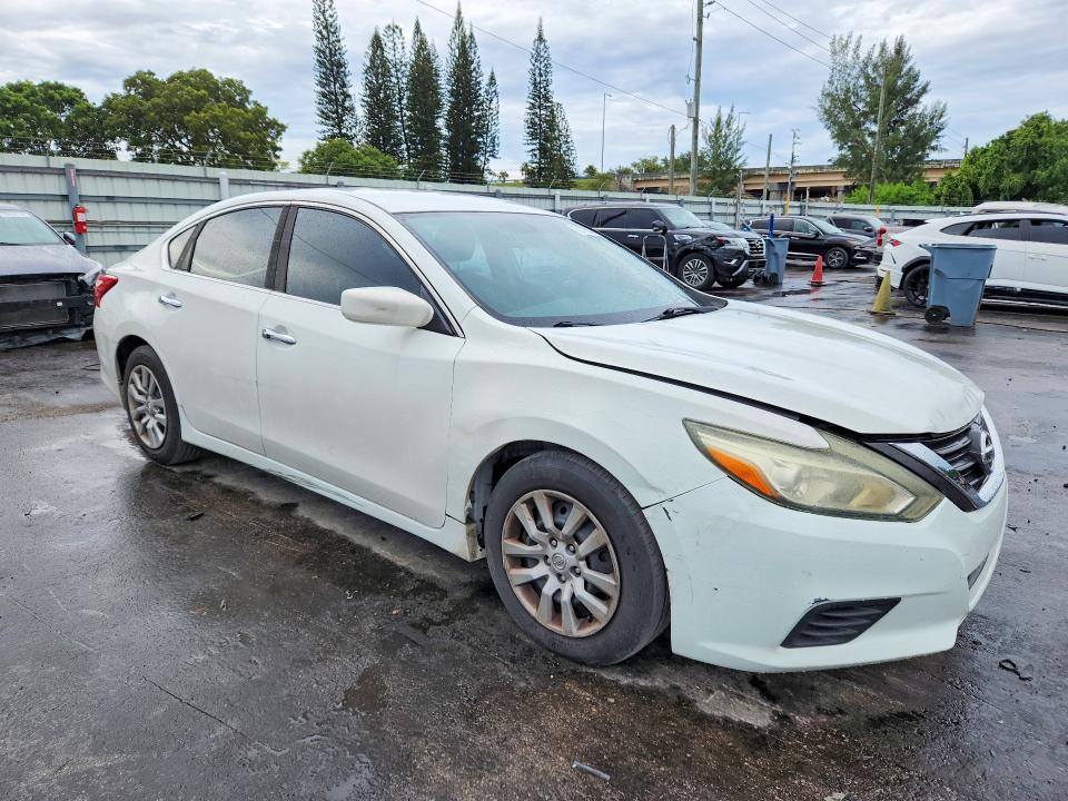 Продажа на аукционе авто 2016 Nissan Altima, vin: 1N4AL3AP3GC144746, номер лота: 70776066