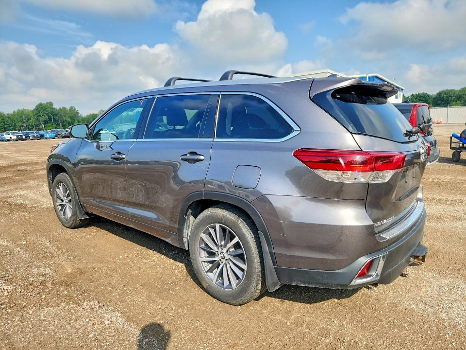 67292876 :رقم المزاد ، 5TDJZRFH5HS414086 vin ، 2017 Toyota Highlander مزاد بيع