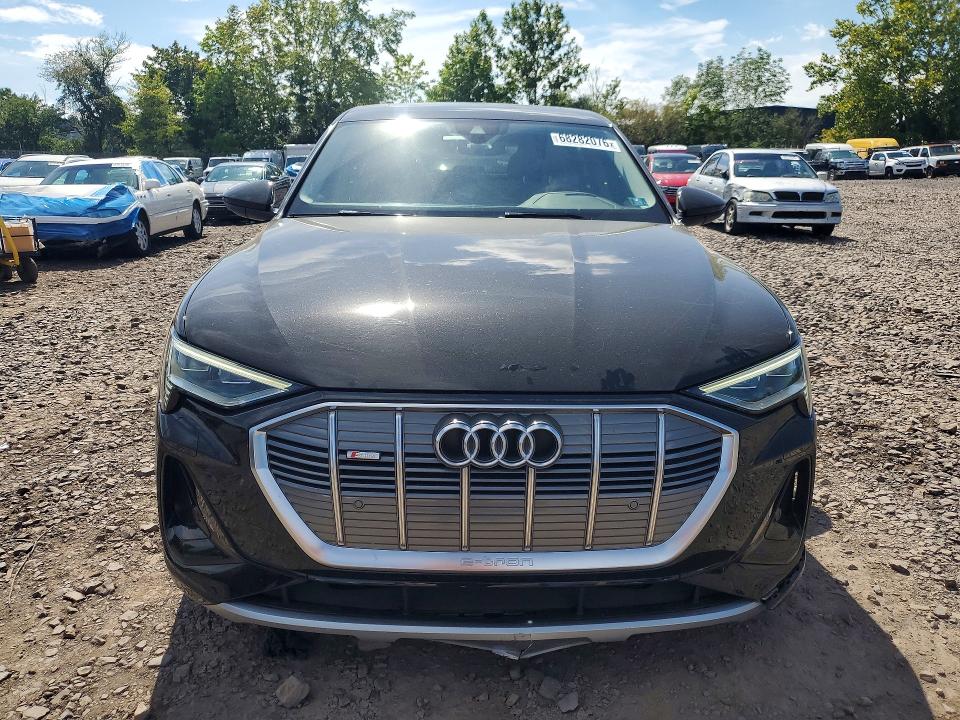 Продажа на аукционе авто 2021 Audi E-tron, vin: WA11AAGE4MB010723, номер лота: 68282076