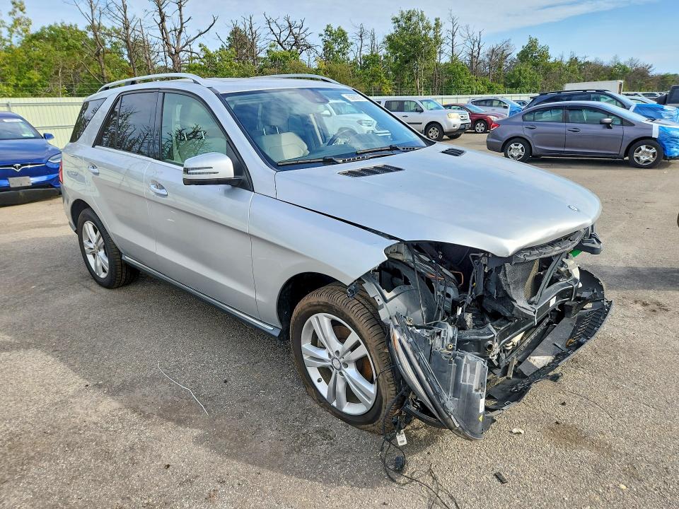 69283696 :رقم المزاد ، 4JGDA5HBXFA520576 vin ، 2015 Mercedes-benz Ml مزاد بيع