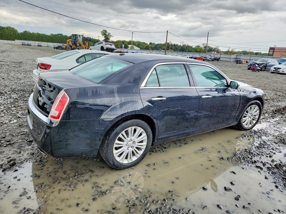 70121306 :رقم المزاد ، 2C3CCAKT2EH183880 vin ، 2014 Chrysler 300c مزاد بيع