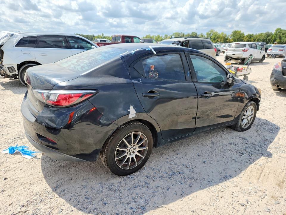 Продажа на аукционе авто 2017 Toyota Yaris Ia, vin: 3MYDLBYV0HY176456, номер лота: 71146026