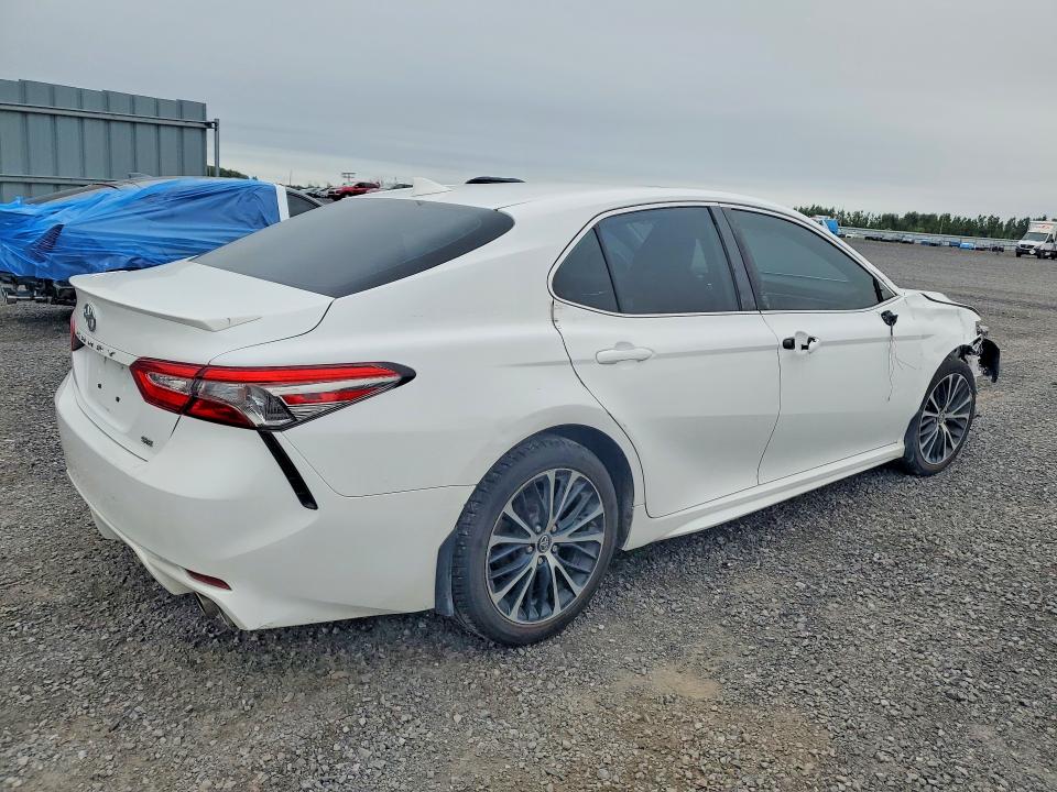 66913076 :رقم المزاد ، 4T1B11HK7KU777347 vin ، 2019 Toyota Camry مزاد بيع
