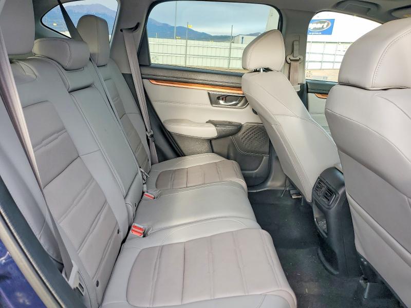 69719266 :رقم المزاد ، 7FARW2H88JE099735 vin ، 2018 Honda Cr-v مزاد بيع