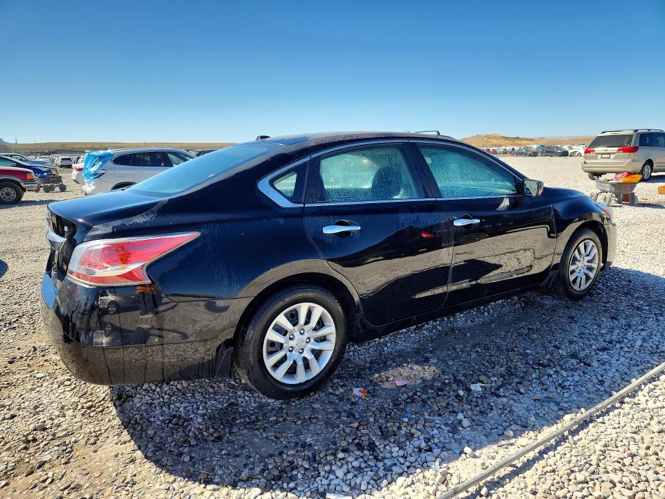 68450166 :رقم المزاد ، 1N4AL3AP0FC111413 vin ، 2015 Nissan Altima مزاد بيع