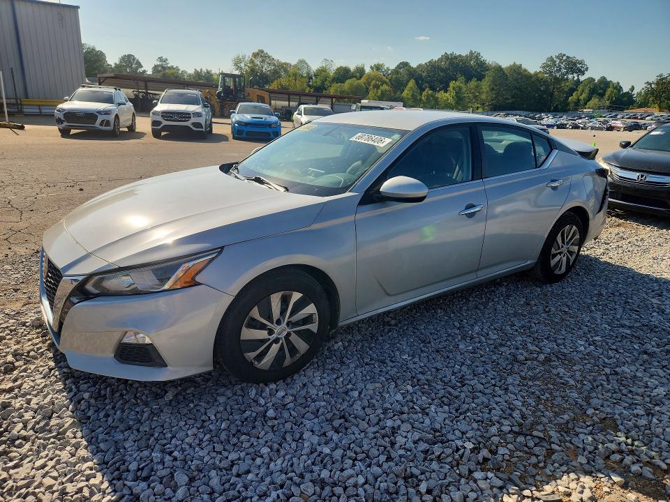 Auction sale of the 2020 Nissan Altima, vin: 1N4BL4BV2LC135151, lot number: 69786406