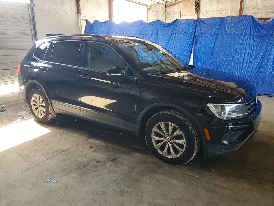2018 Volkswagen Tiguan მანქანა იყიდება აუქციონზე, vin: 3VV1B7AX8JM200417, აუქციონის ნომერი: 68834876