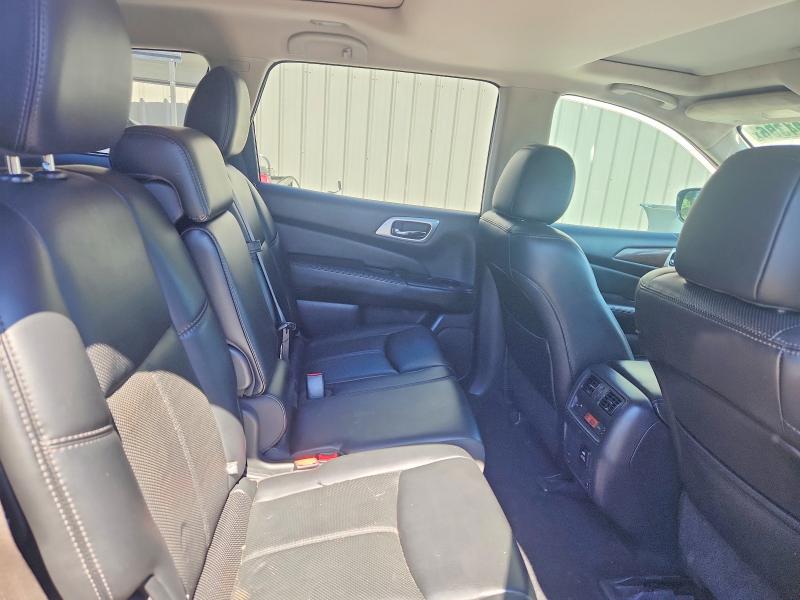 67117216 :رقم المزاد ، 5N1DR2MN0HC638232 vin ، 2017 Nissan Pathfinder مزاد بيع